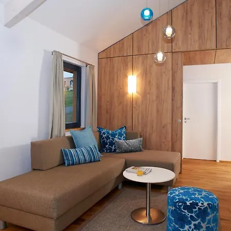 Ferienhaus Fur Bis Zu 4 Personen Zur Seeseite - #125256 Holiday home