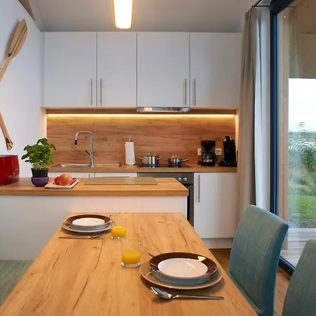 Ferienhaus Fur Bis Zu 4 Personen Zur Seeseite - #125256 Holiday home Grobern